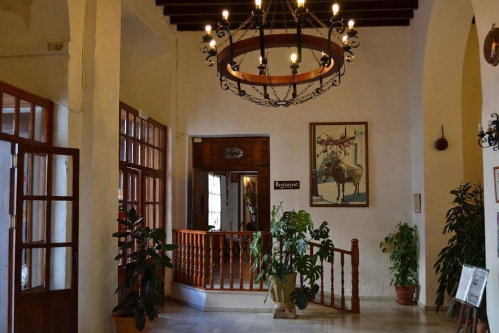 Tugasa Convento San Francisco Hotel